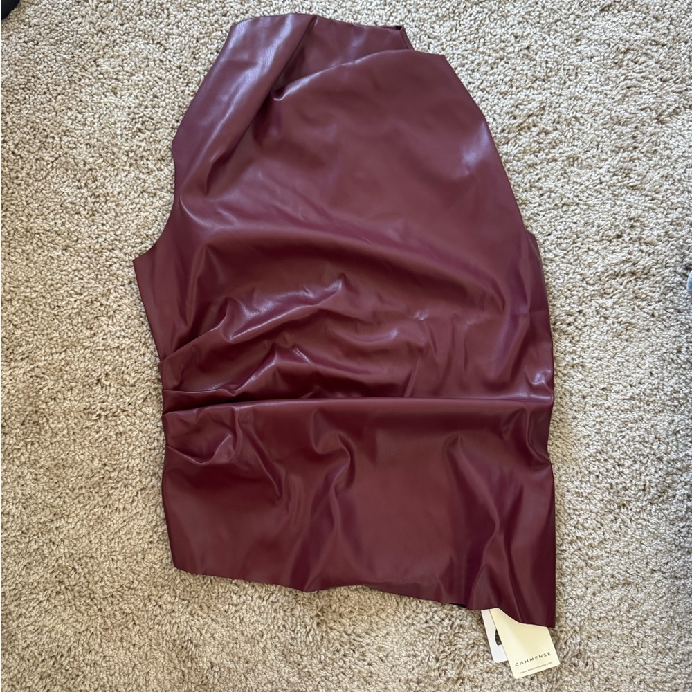 Elegant Burgundy Leather Skirt